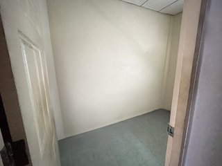 Casa adosada en venta de 2 habitaciones en Pluak Daeng, Rayong