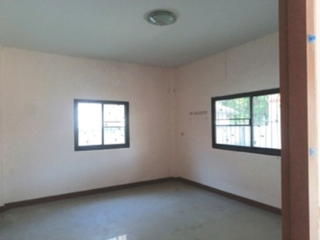 出售 2 卧室 独立屋 在 Nikhom Phatthana, Rayong