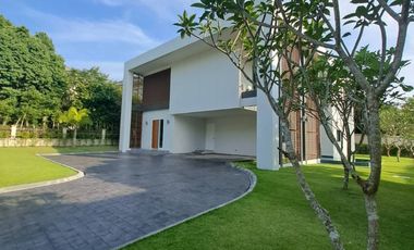 For sale 4 bedrooms house in Na Jomtien, Pattaya