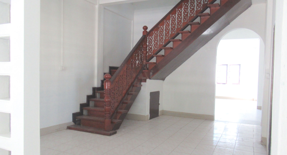 出售 1 卧室 商业空间 在 Mueang Lampang, Lampang