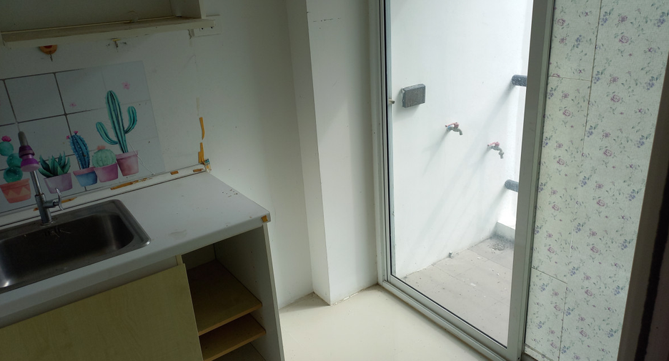 Wohnung zum Kauf mit 1 Zimmer in Bang Kruai, Nonthaburi
