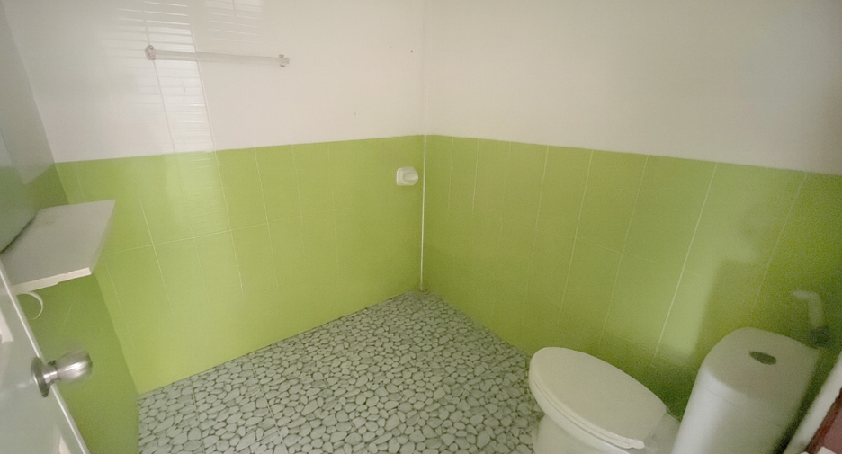 For sale 2 bedrooms townhouse in Mueang Rayong, Rayong