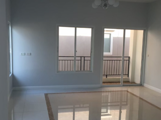 Oficina en venta en Wang Thonglang, Bangkok