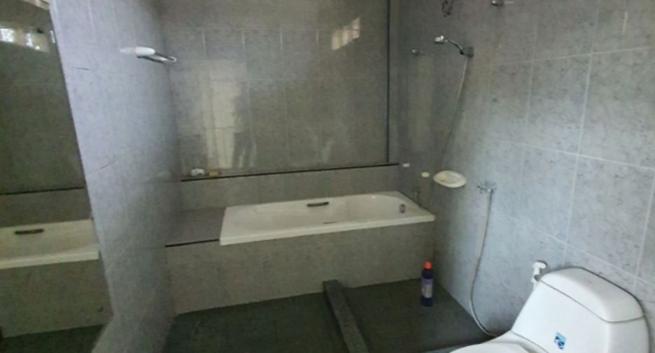 Haus zum Kauf mit 3 Zimmer in Bang Bua Thong, Nonthaburi