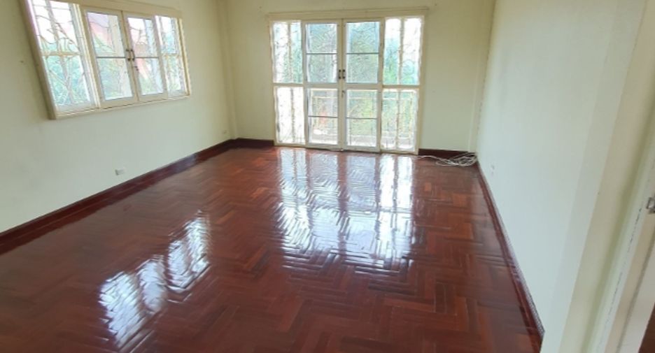 Haus zum Kauf mit 3 Zimmer in Bang Bua Thong, Nonthaburi