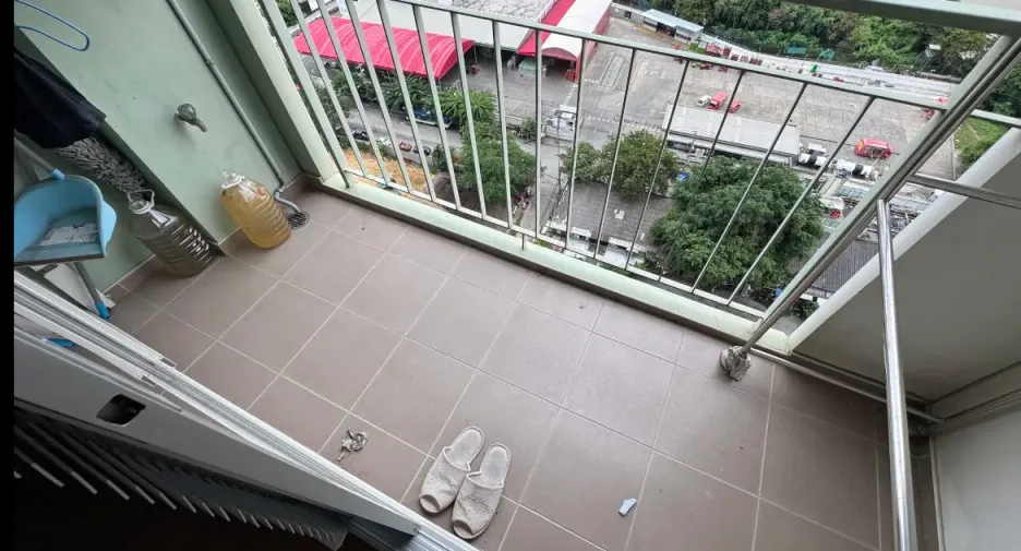 À louer 2 chambres condo à Yan Nawa, Bangkok