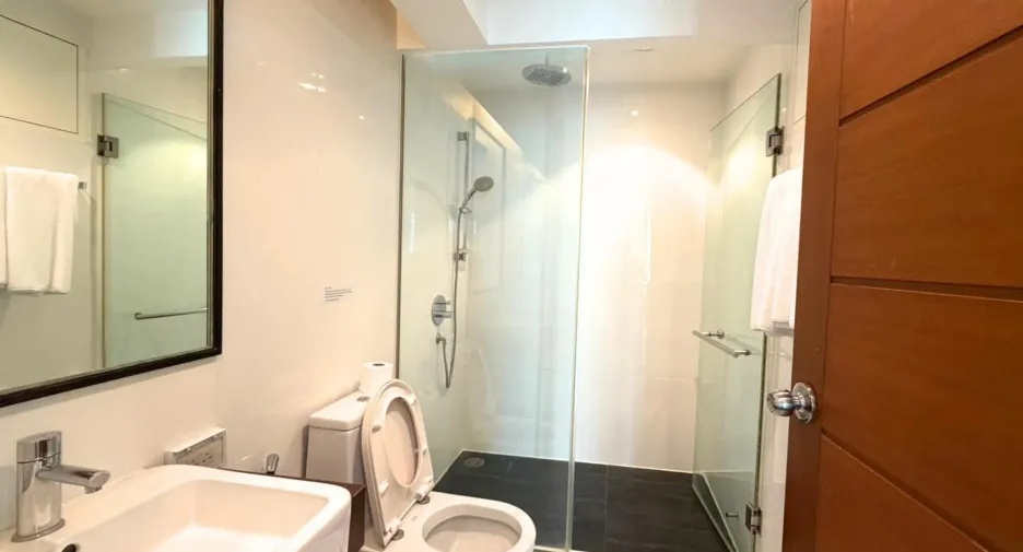 Apartamento en alquiler de 2 habitaciones en Khlong Toei, Bangkok