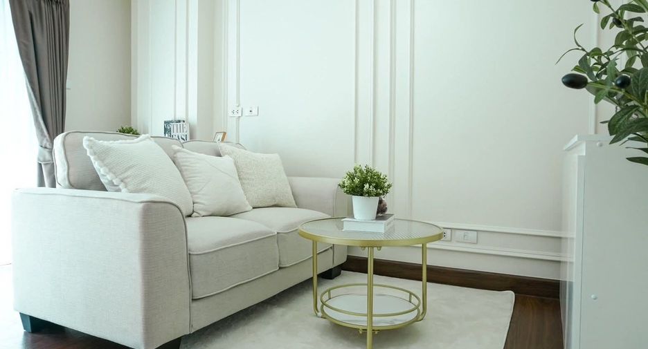 For sale 1 bed condo in Phra Khanong, Bangkok