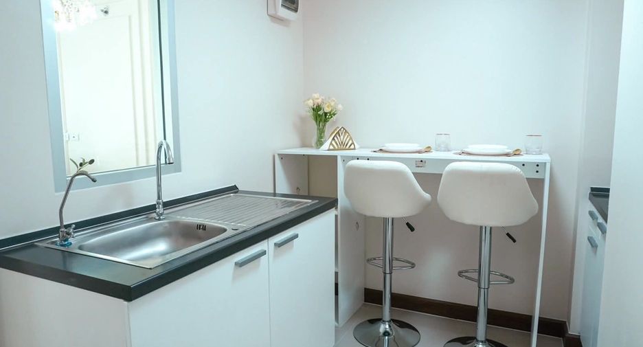 For sale 1 bed condo in Phra Khanong, Bangkok