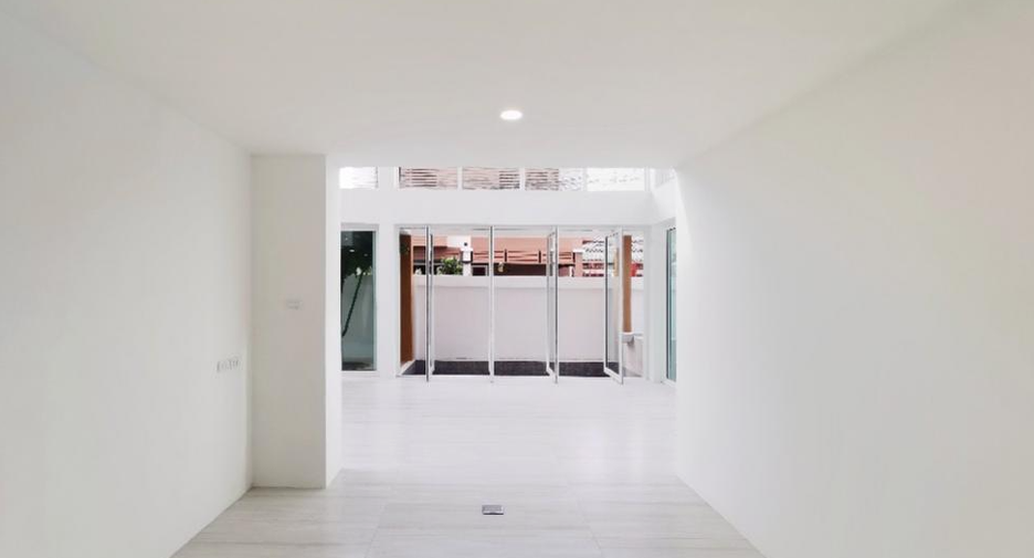 Oficina en venta en Suan Luang, Bangkok