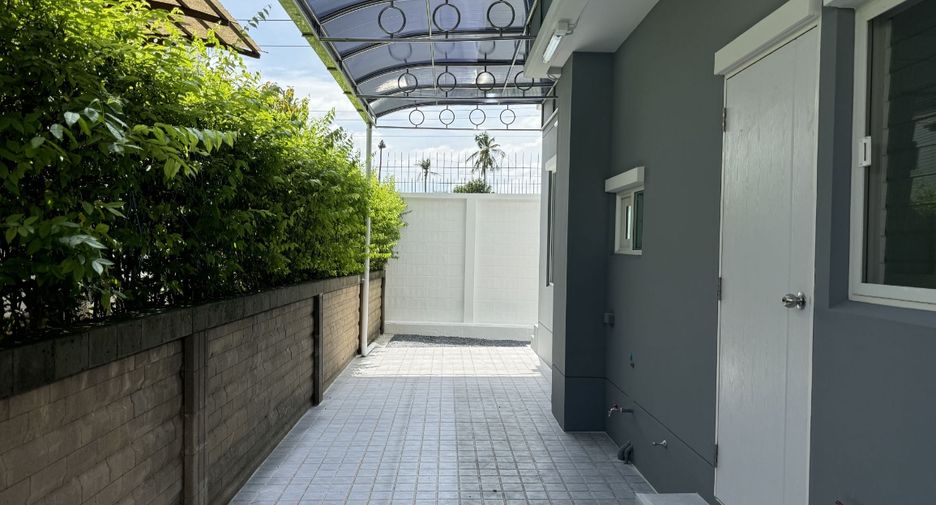 Casa en venta de 4 habitaciones en Bang Khun Thian, Bangkok