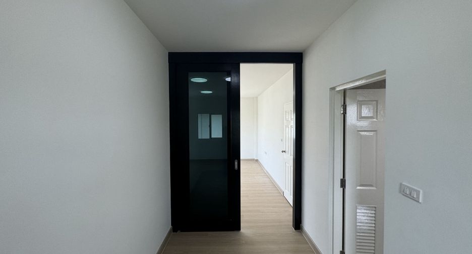 Casa en venta de 4 habitaciones en Bang Khun Thian, Bangkok