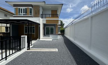 Casa en venta de 4 habitaciones en Bang Khun Thian, Bangkok
