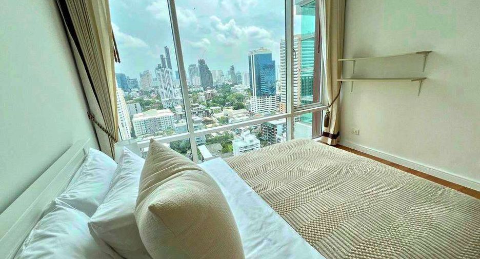 For rent 2 bedrooms condo in Khlong Toei, Bangkok