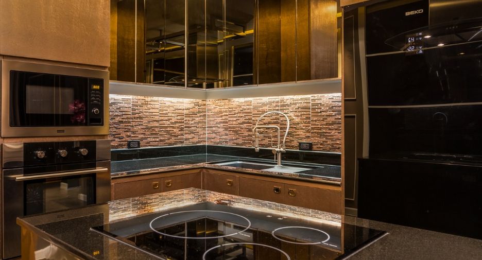 For rent 2 bedrooms condo in Watthana, Bangkok