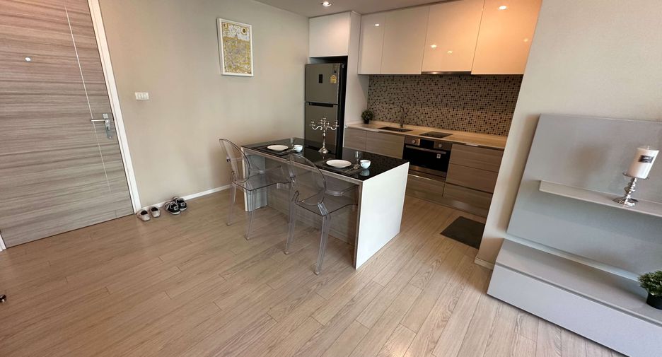 Condo en alquiler de 1 habitaciones en Watthana, Bangkok