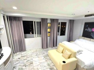 À louer 3 chambres condo à Watthana, Bangkok