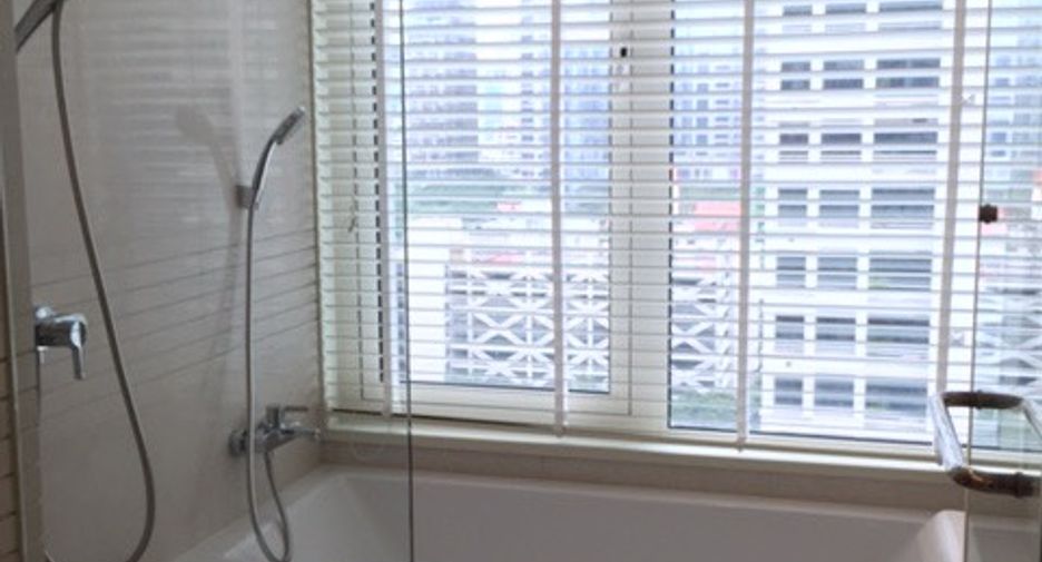 For rent and for sale 2 bedrooms condo in Pathum Wan, Bangkok