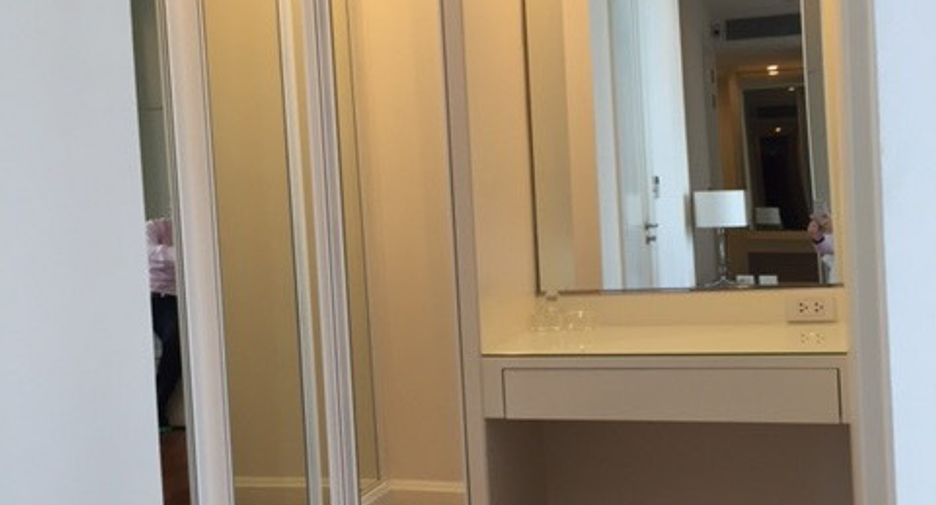 For rent and for sale 2 bedrooms condo in Pathum Wan, Bangkok