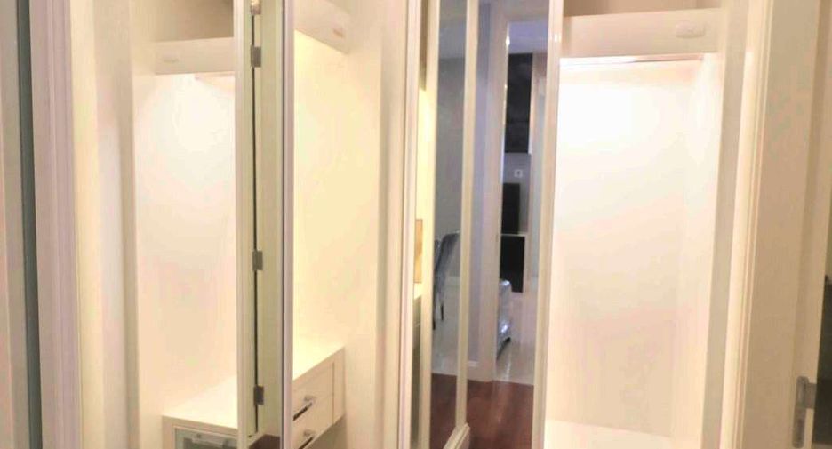 À louer 2 chambres condo à Pathum Wan, Bangkok