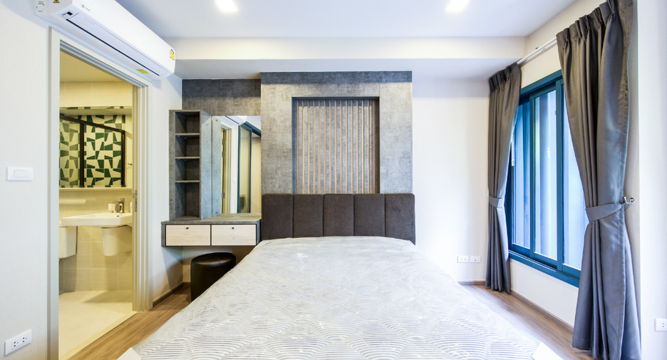 For sale 1 bed condo in Khlong Toei, Bangkok