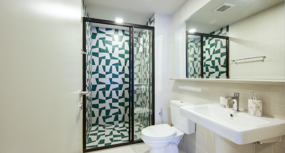 For sale 1 bed condo in Khlong Toei, Bangkok