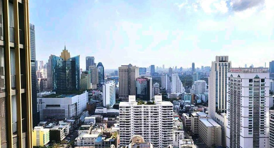 For rent 2 bedrooms condo in Watthana, Bangkok