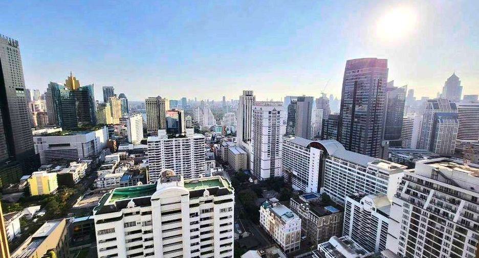 For rent 2 bedrooms condo in Watthana, Bangkok