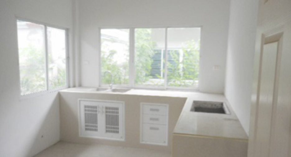 For sale 2 bedrooms house in East Pattaya, Pattaya