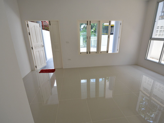 For sale 1 Beds townhouse in Mueang Samut Prakan, Samut Prakan