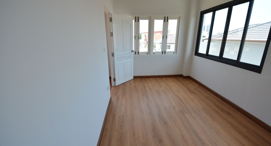For sale 1 bed townhouse in Mueang Samut Prakan, Samut Prakan