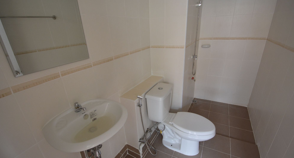 For sale 1 bed townhouse in Mueang Samut Prakan, Samut Prakan
