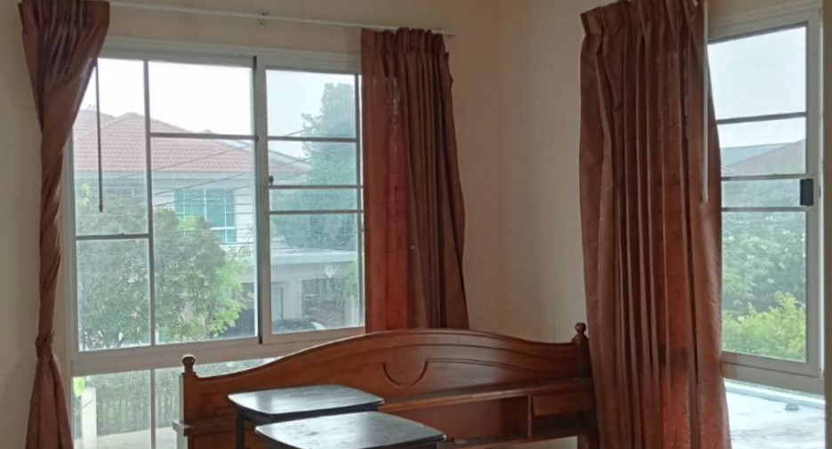 For sale 3 bedrooms house in Khlong Sam Wa, Bangkok