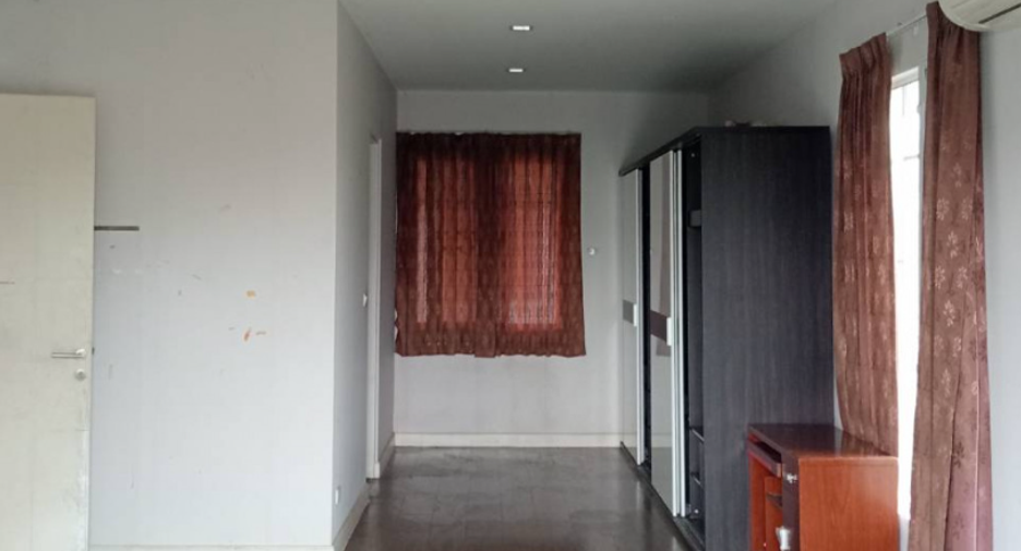 For sale 3 bedrooms house in Khlong Sam Wa, Bangkok