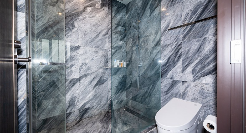 For sale 2 bedrooms condo in Phaya Thai, Bangkok