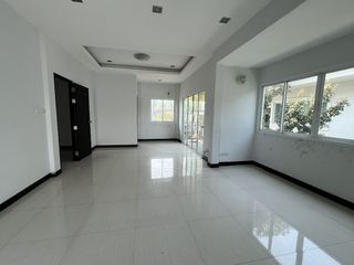 For sale 3 bedrooms house in Mueang Nakhon Pathom, Nakhon Pathom
