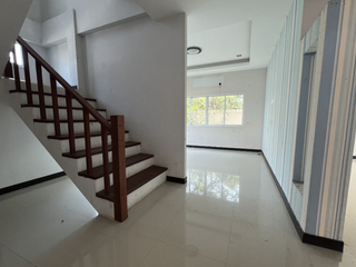 For sale 3 bedrooms house in Mueang Nakhon Pathom, Nakhon Pathom