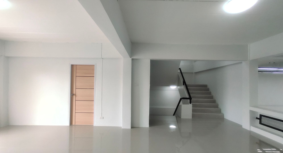 For sale 2 ベッドルーム retail Space in Mueang Amnat Charoen, Amnat Charoen