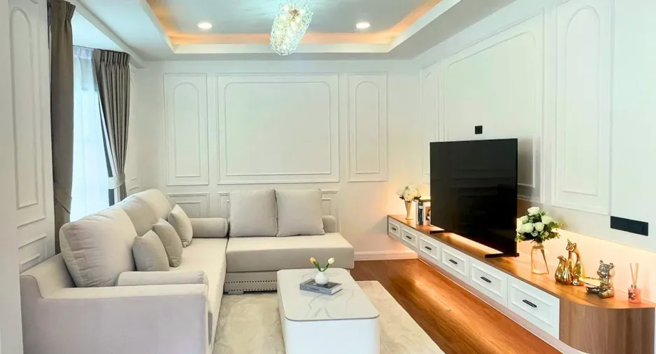 For rent 4 bedrooms villa in Bang Lamung, Chonburi