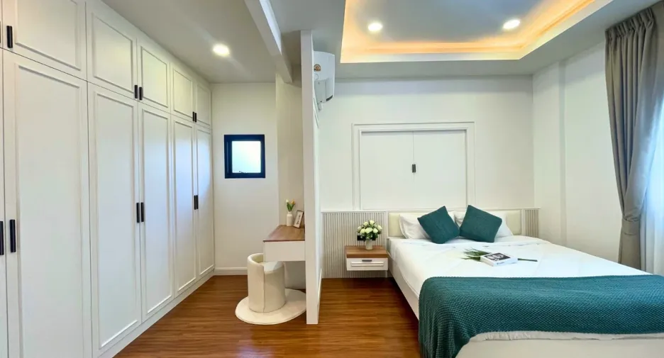 For rent 4 bedrooms villa in Bang Lamung, Chonburi