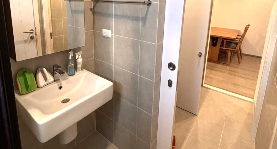 For sale 2 bedrooms condo in Phasi Charoen, Bangkok