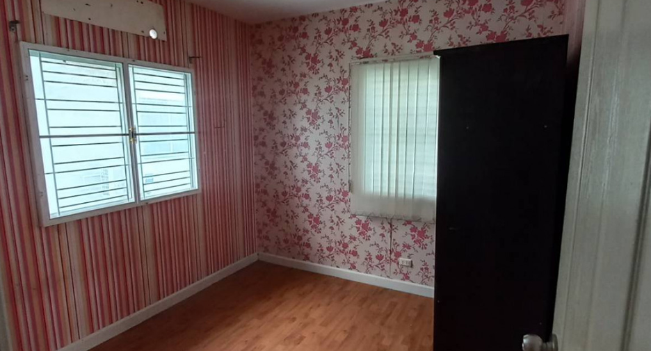 For sale 3 bedrooms house in Thanyaburi, Pathum Thani