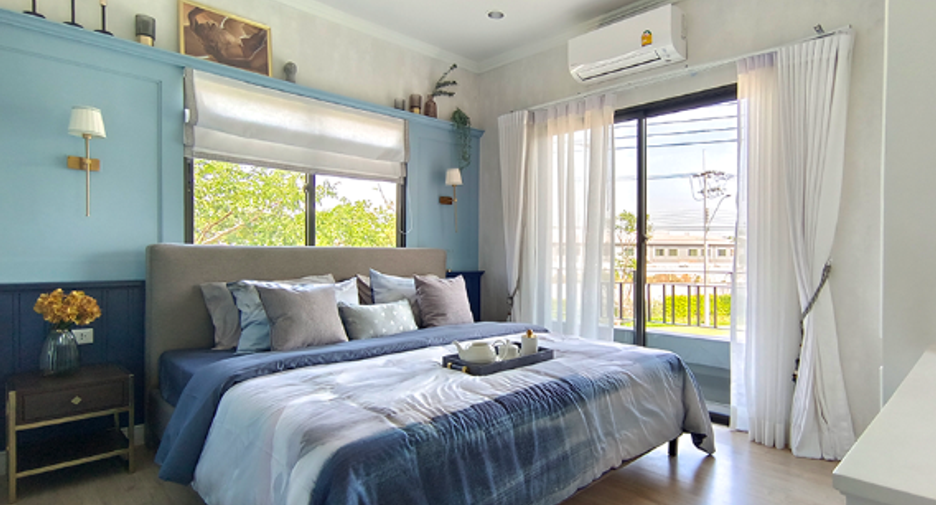 For sale 4 bedrooms house in Bang Sao Thong, Samut Prakan