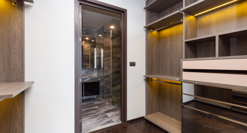 For sale 2 bedrooms condo in Phaya Thai, Bangkok