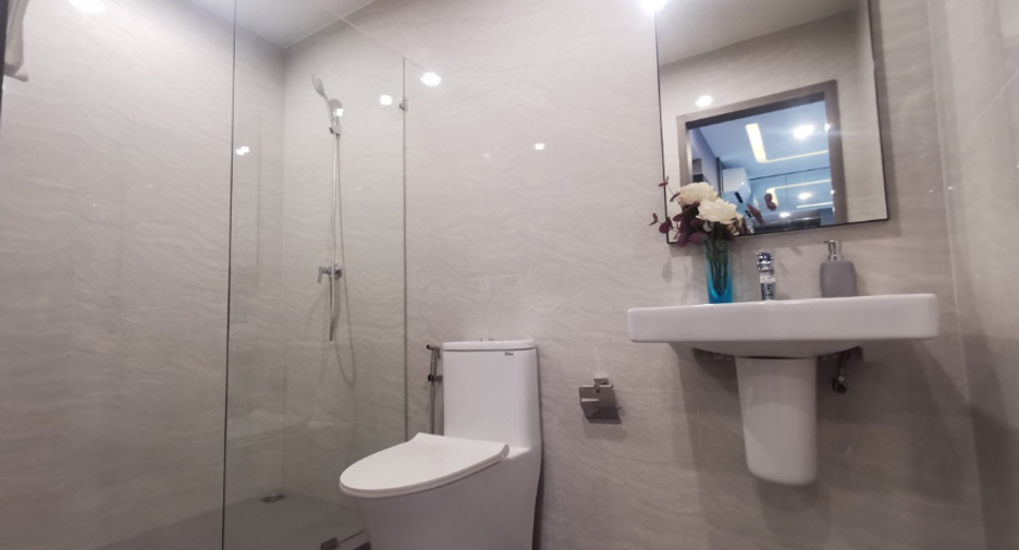 À vendre 1 chambre condo à Watthana, Bangkok
