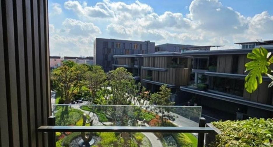 For rent 4 bedrooms house in Wang Thonglang, Bangkok