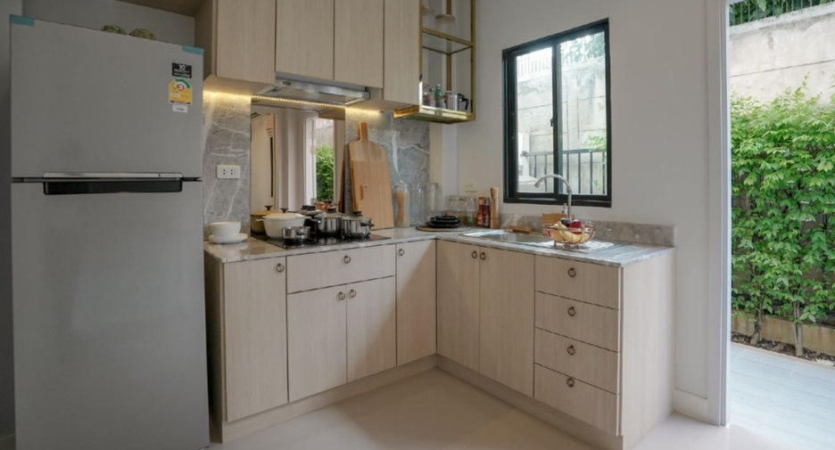 Casa en venta de 4 habitaciones en Lam Luk Ka, Pathum Thani
