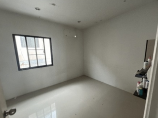 Casa adosada en venta de 2 habitaciones en Pluak Daeng, Rayong