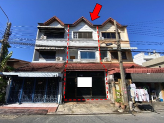 出售 1 卧室 联排别墅 在 Lat Phrao, 曼谷