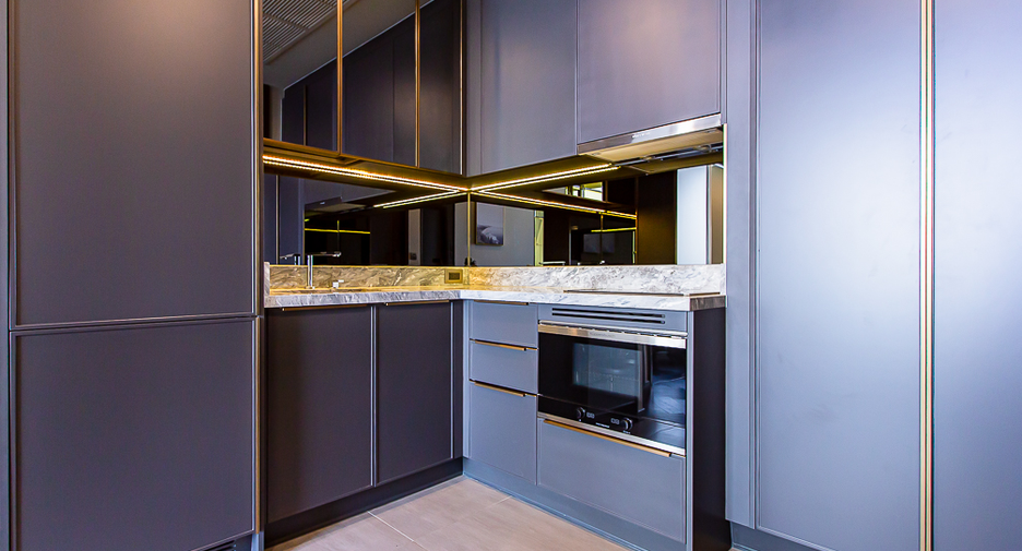 For sale 1 bed condo in Phaya Thai, Bangkok
